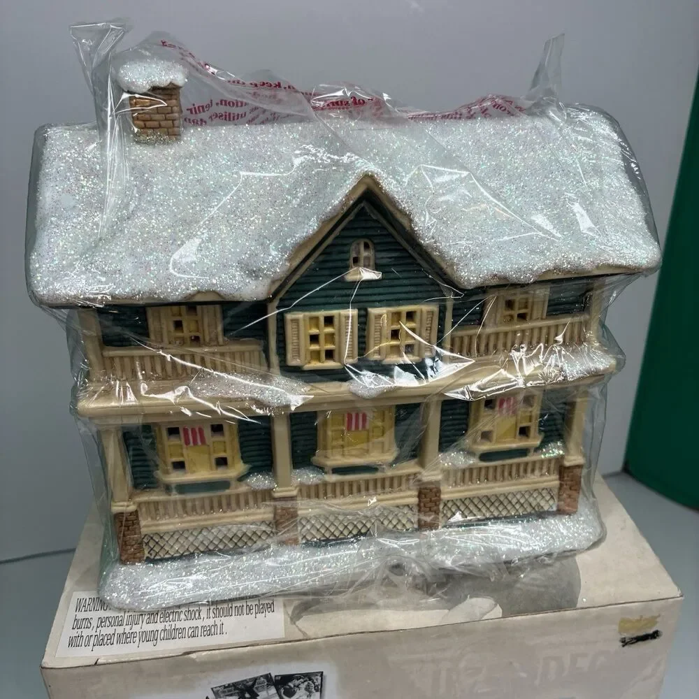 Its a Wonderful Life Ma Bailey's House Series 2 Christmas Village Enesco